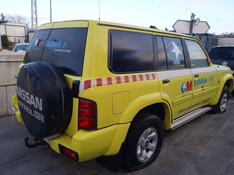 nissan patrol gr (y61) del año 2000