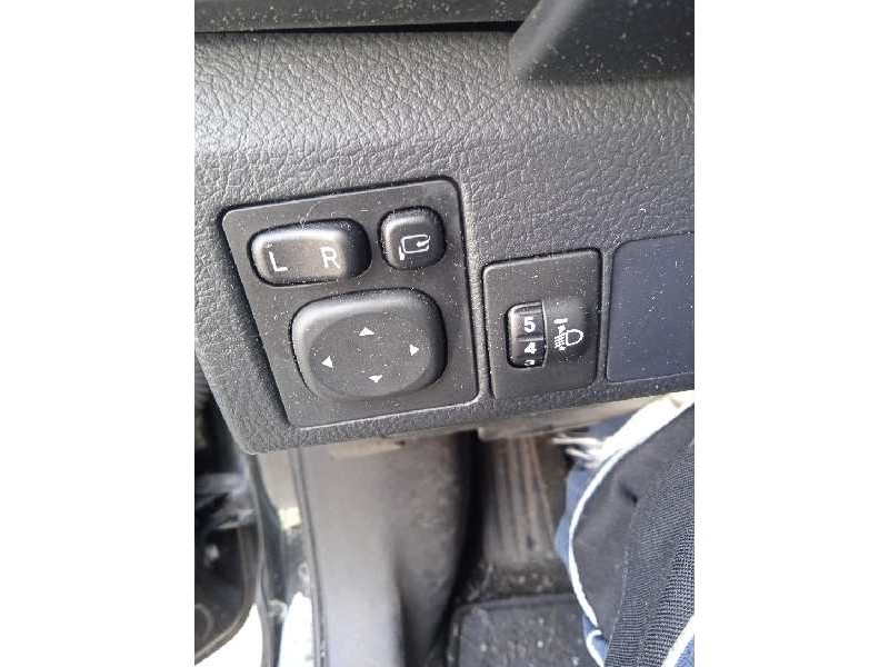 toyota auris del año 2017