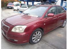 toyota avensis berlina (t25) del año 2003