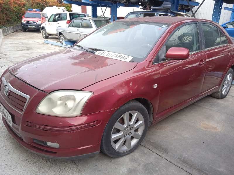 toyota avensis berlina (t25) del año 2003