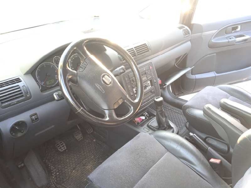 seat alhambra (7v9) del año 2003