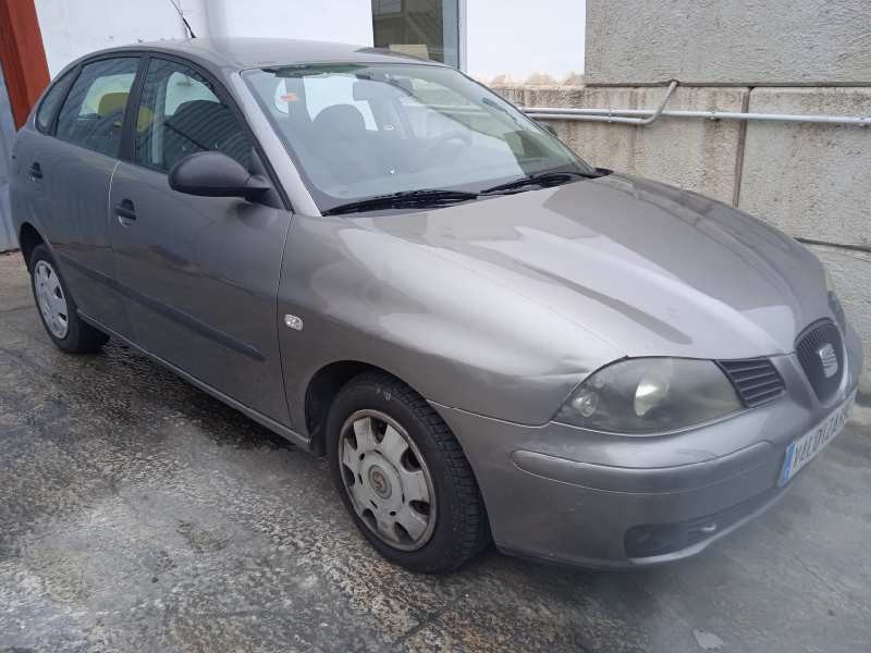 seat ibiza (6l1) del año 2002