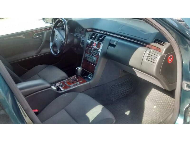 mercedes-benz clase e (w210) berlina diesel del año 2001