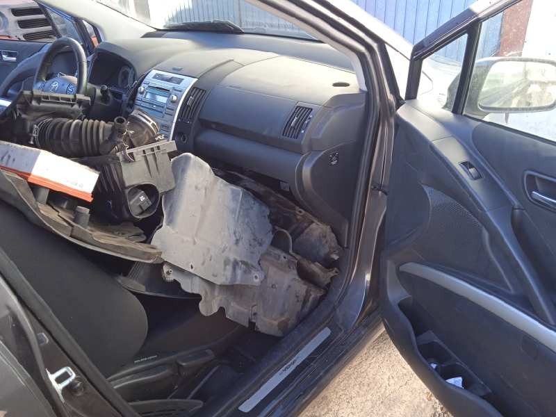 toyota corolla verso (r1) del año 2007