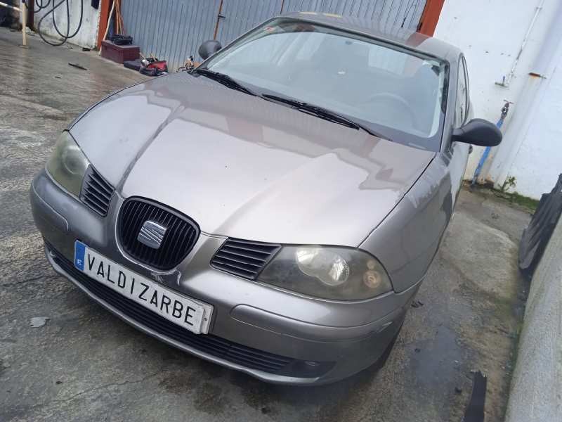 seat ibiza (6l1) del año 2002
