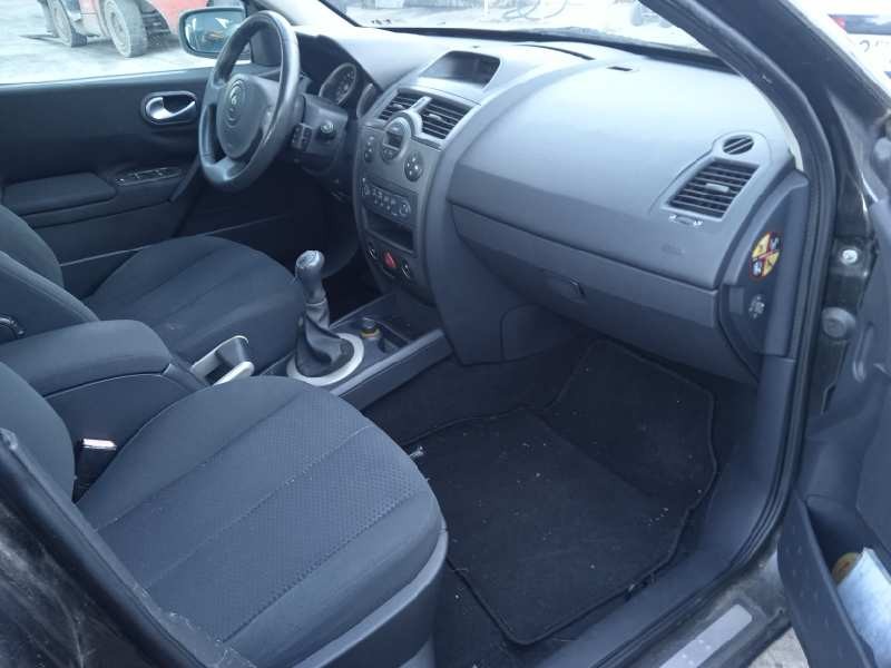 renault megane ii classic berlina del año 2003