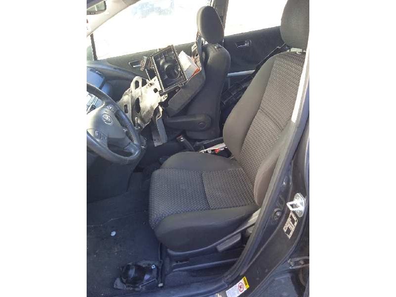 toyota corolla verso (r1) del año 2007