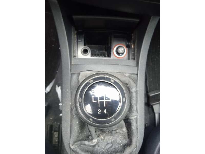 seat ibiza (6l1) del año 2002