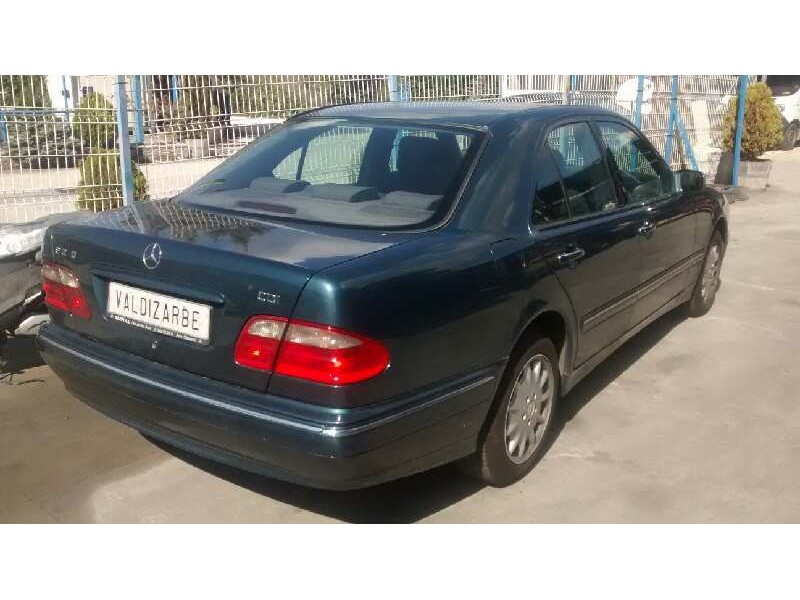 mercedes-benz clase e (w210) berlina diesel del año 2001