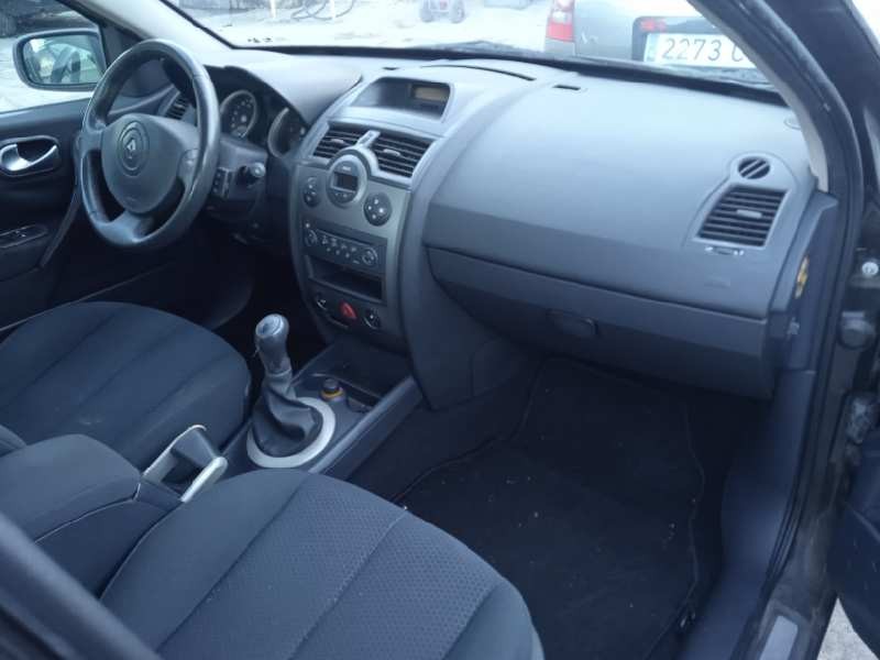 renault megane ii classic berlina del año 2003