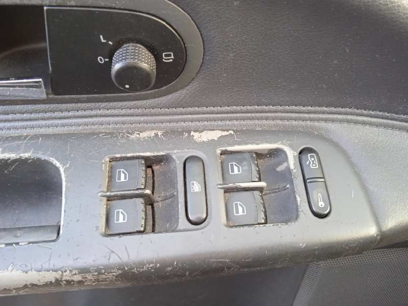 seat alhambra (7v9) del año 2003