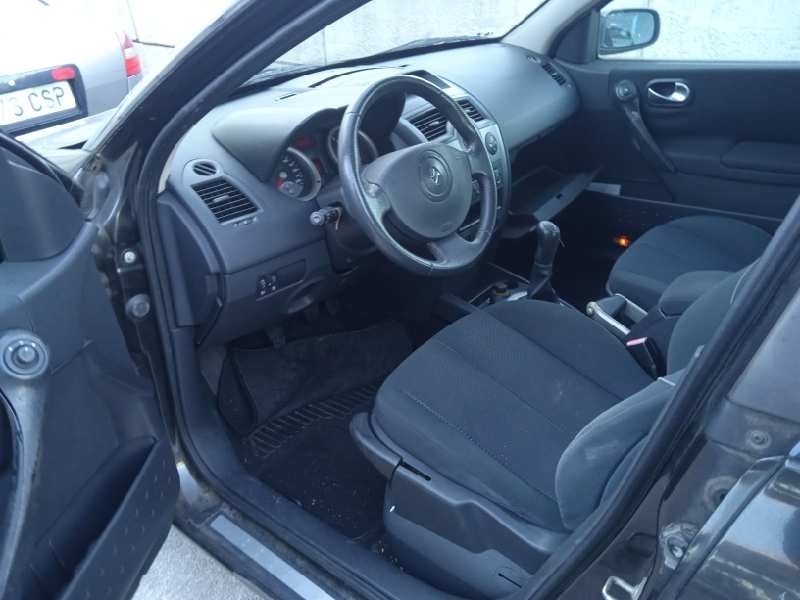 renault megane ii classic berlina del año 2003