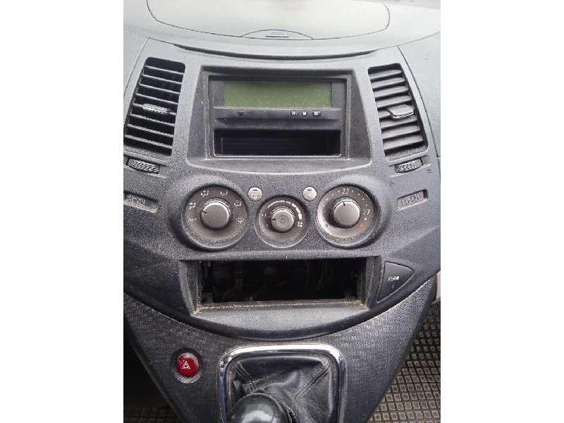 mitsubishi grandis (na0w) del año 2006