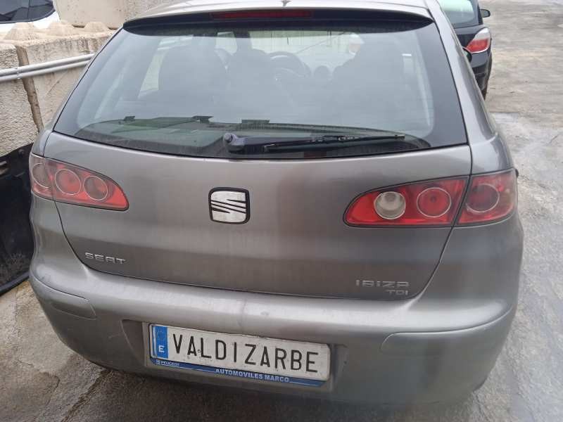 seat ibiza (6l1) del año 2002