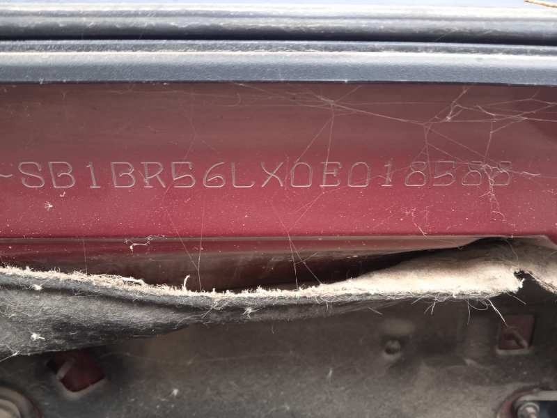 toyota avensis berlina (t25) del año 2003