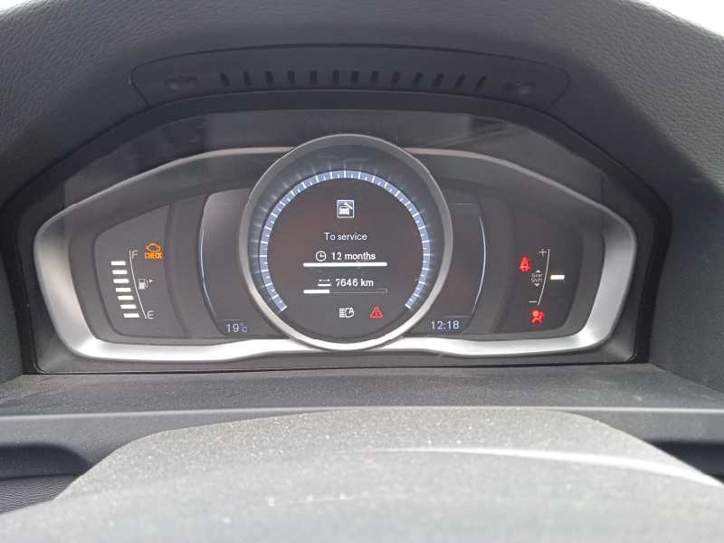 volvo v60 kombi cross country del año 2015