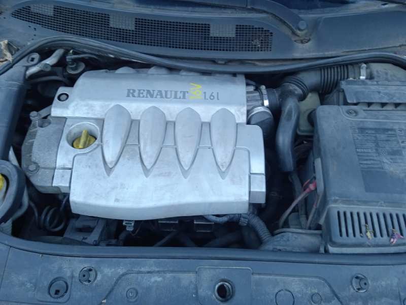 renault megane ii classic berlina del año 2003