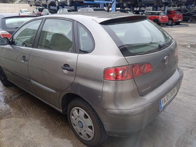 seat ibiza (6l1) del año 2002