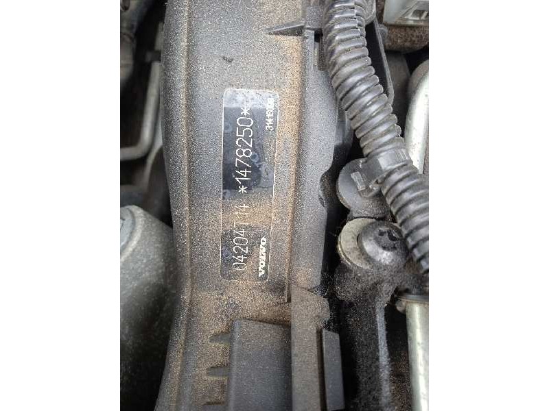 volvo v60 kombi cross country del año 2015