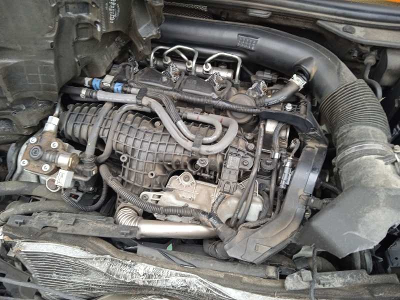 volvo v60 kombi cross country del año 2015