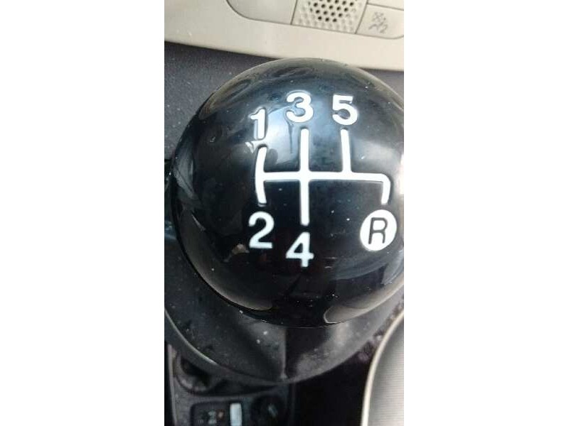 fiat nuova 500 (150) del año 2014