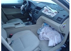 mercedes-benz clase c (w204) berlina del año 2008 2