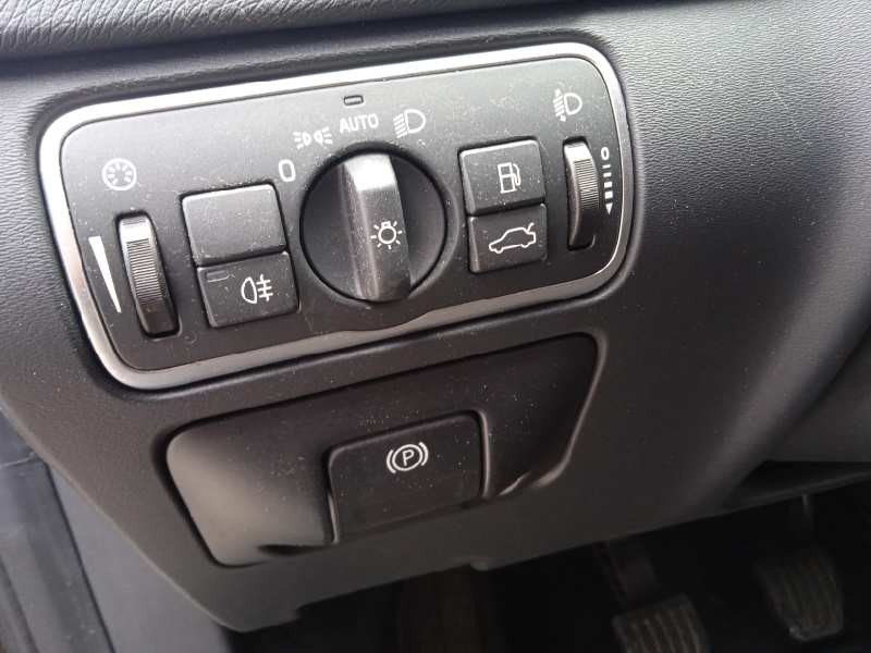 volvo v60 kombi cross country del año 2015