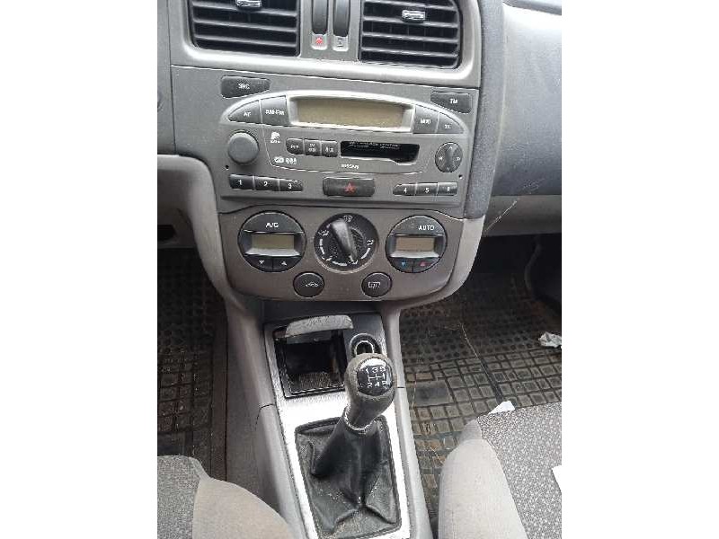 nissan primera berlina (p11) del año 2001