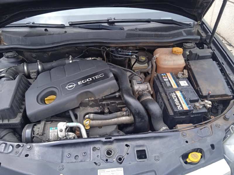 opel astra h berlina del año 2004