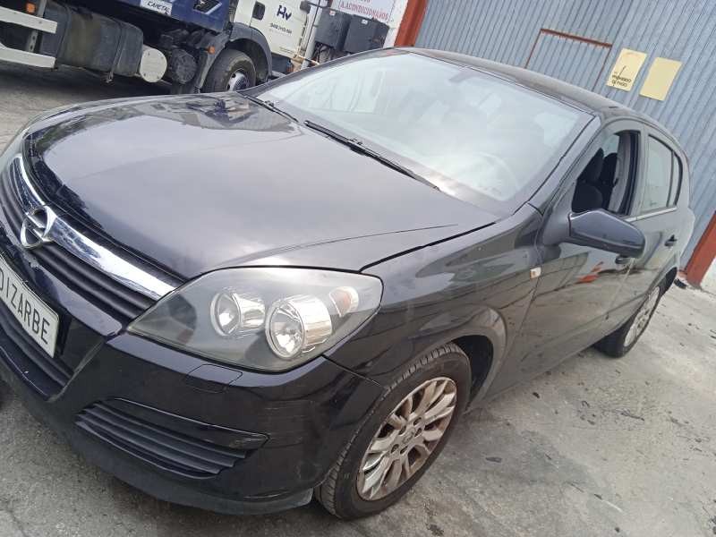 opel astra h berlina del año 2004