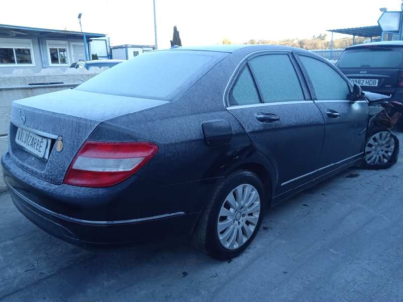 mercedes-benz clase c (w204) berlina del año 2008