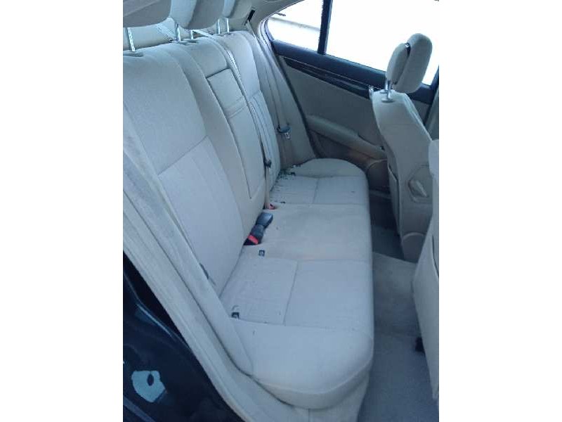 mercedes-benz clase c (w204) berlina del año 2008