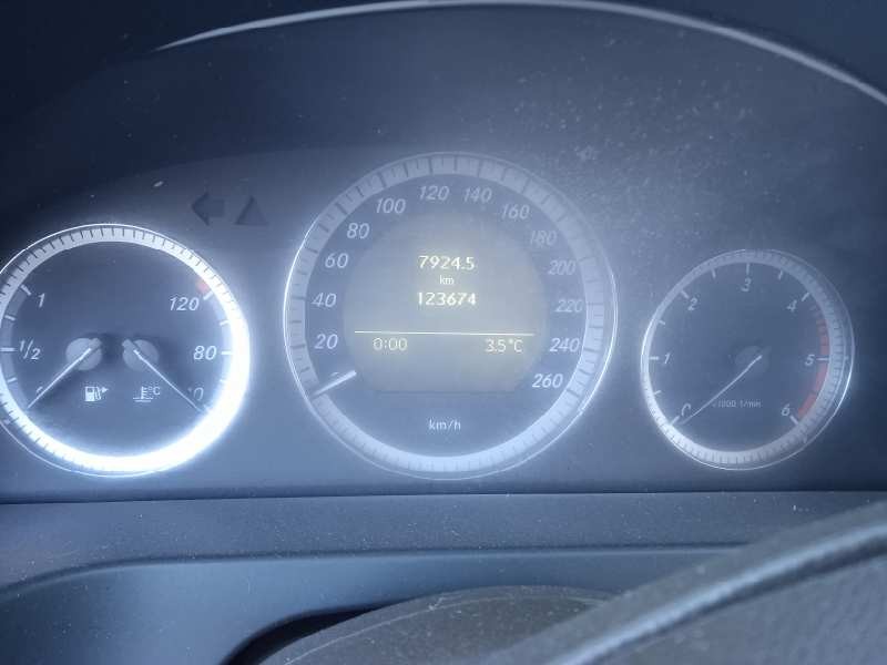 mercedes-benz clase c (w204) berlina del año 2008