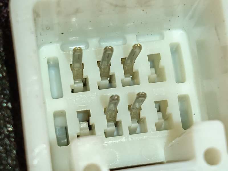 Recambio de retrovisor izquierdo para mazda 3 berlina (bk) 1.6 16v cat referencia OEM IAM BP4L69180K94  