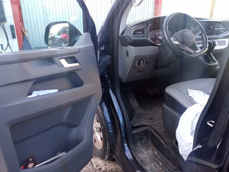 volkswagen t6.1 caravelle (sh) del año 2022