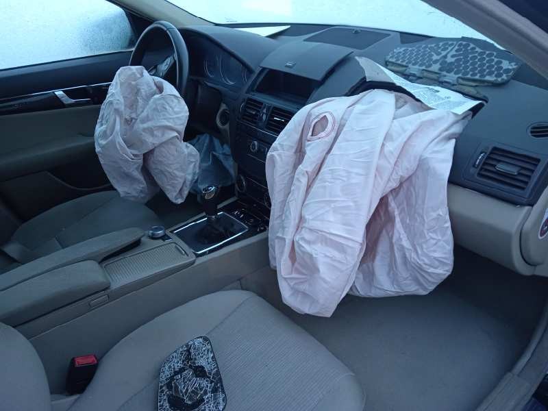 mercedes-benz clase c (w204) berlina del año 2008