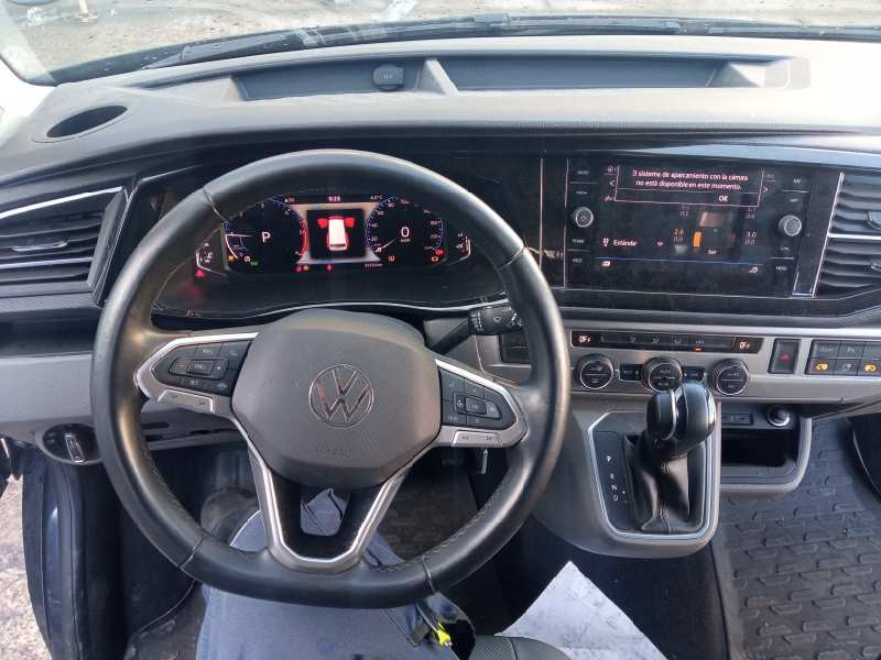 volkswagen t6.1 caravelle (sh) del año 2022