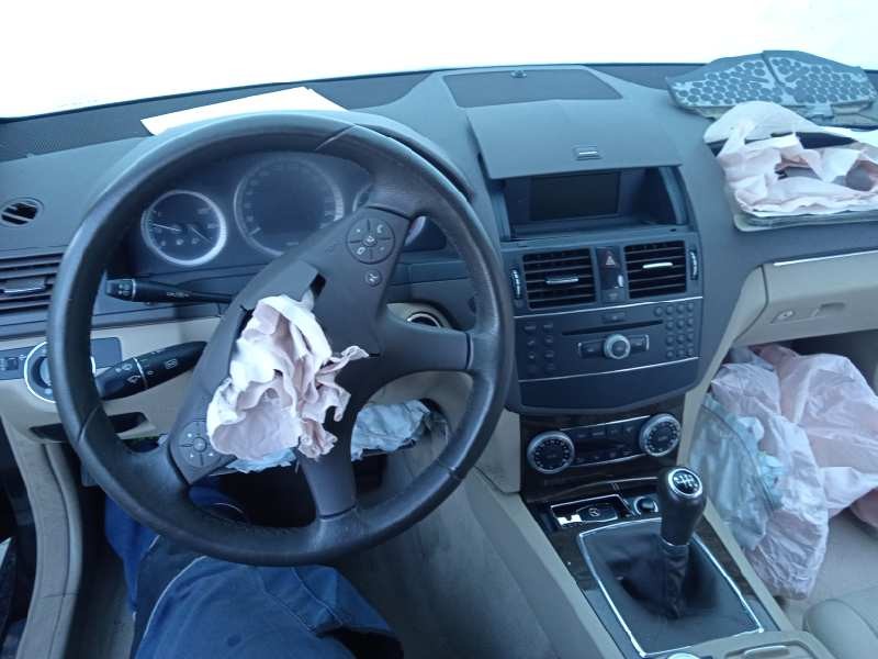 mercedes-benz clase c (w204) berlina del año 2008