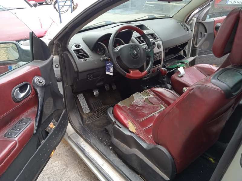 renault megane ii coupe/cabrio del año 2004