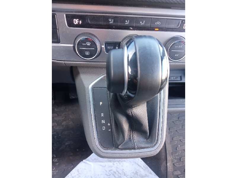 volkswagen t6.1 caravelle (sh) del año 2022