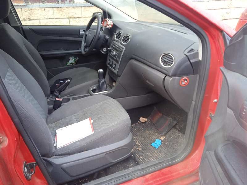 ford focus berlina (cap) del año 2008