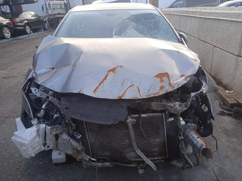 toyota avensis (t27) del año 2012