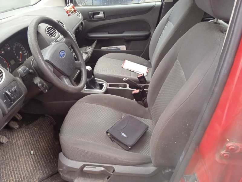 ford focus berlina (cap) del año 2008