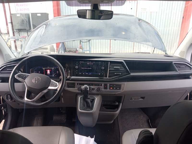 volkswagen t6.1 caravelle (sh) del año 2022