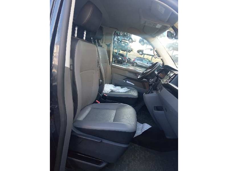 volkswagen t6.1 caravelle (sh) del año 2022