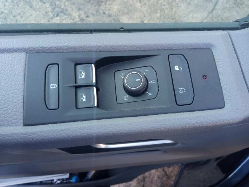 volkswagen t6.1 caravelle (sh) del año 2022