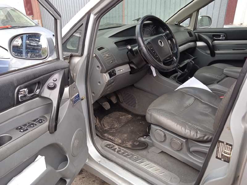 ssangyong rodius del año 2005