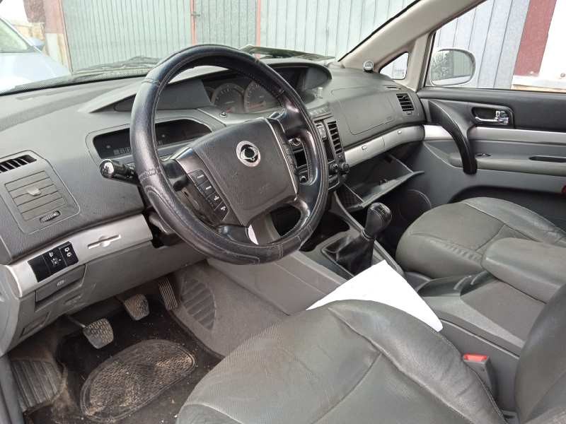 ssangyong rodius del año 2005