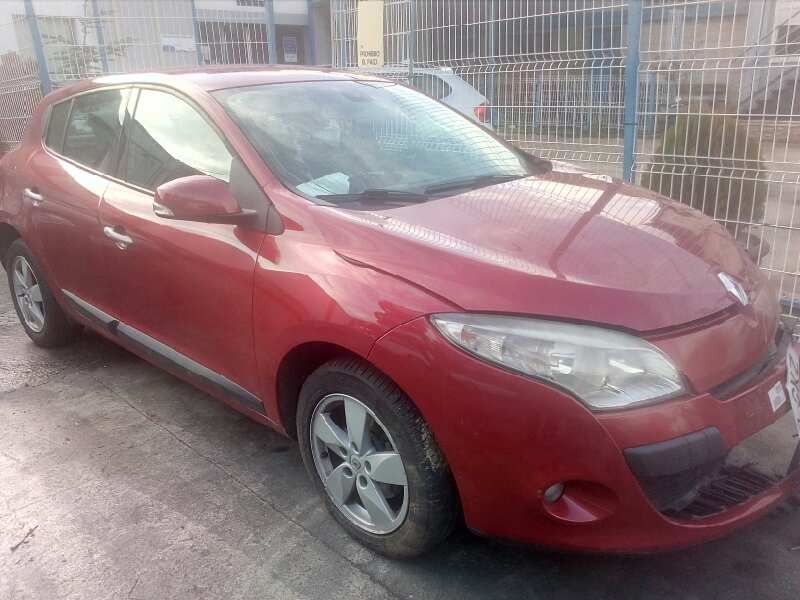 renault megane iii berlina 5 p del año 2009