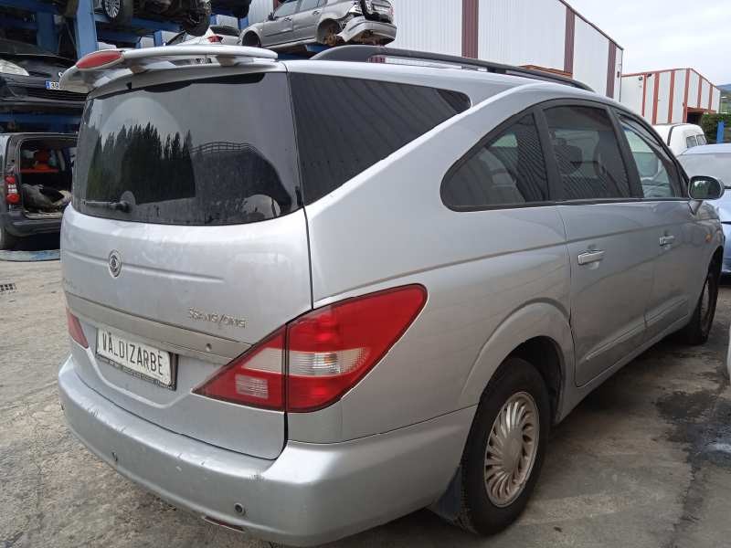 ssangyong rodius del año 2005